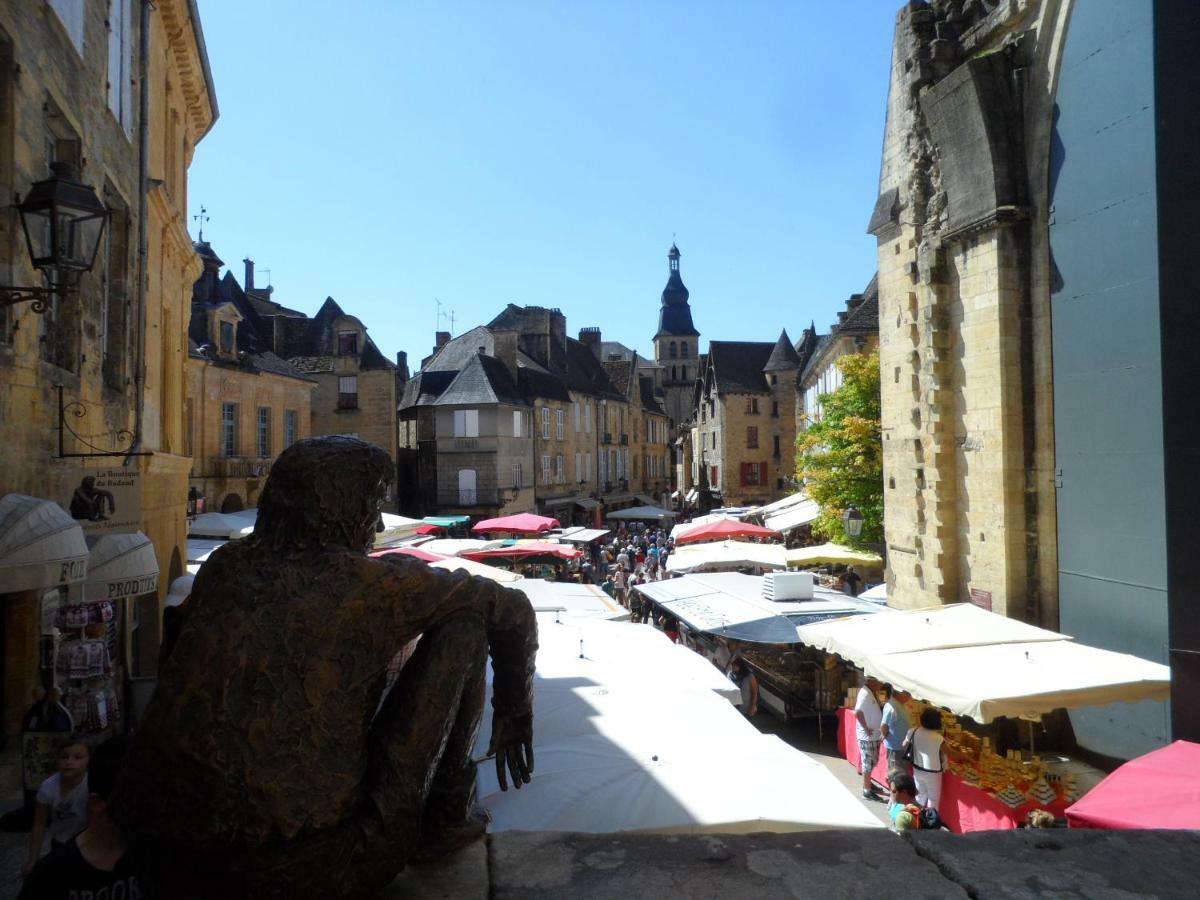 Вилла La Petite Tour Carlux Экстерьер фото